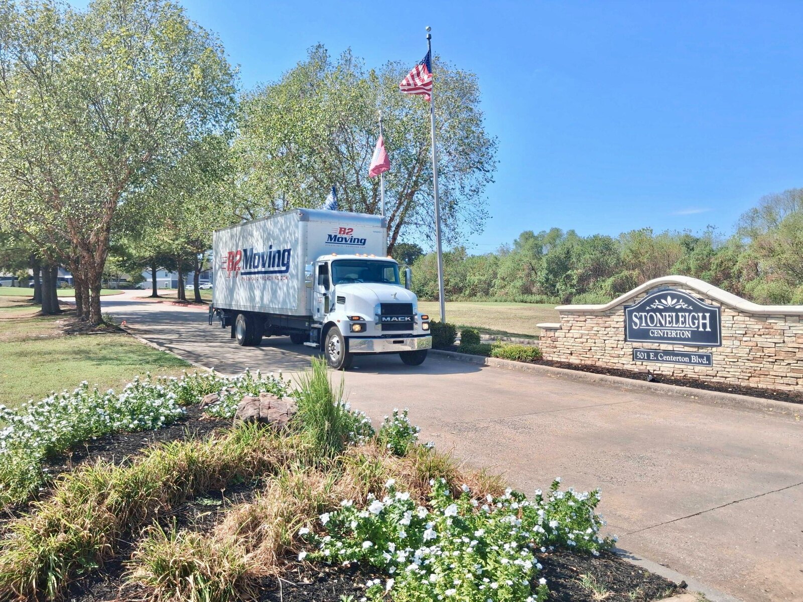 B2 Moving truck at Stoneleigh Centerton apartments in Centerton, Arkansas