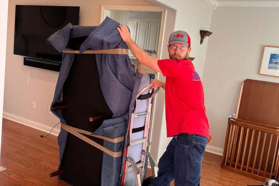Jodie Bumgardner — B2 Moving crew photo 3