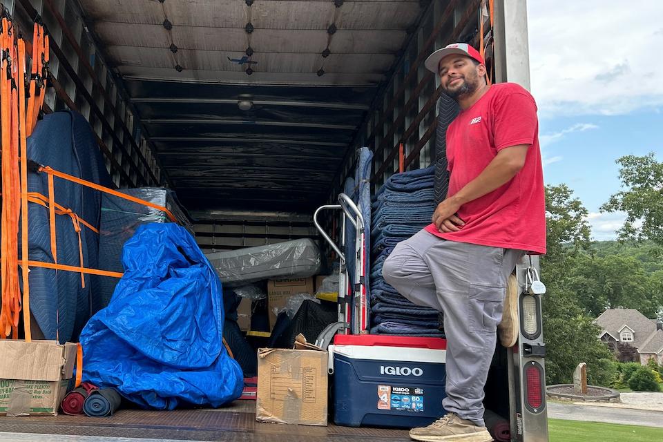 Maurice Moore — B2 Moving crew photo 2