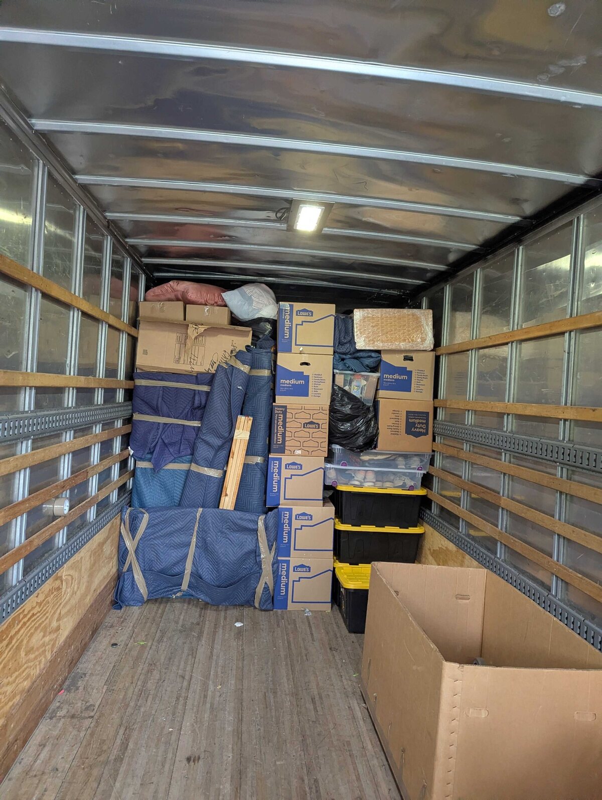Second stage of a B2 MAX CUBE interstate load using the truck's vertical and horizontal capacity